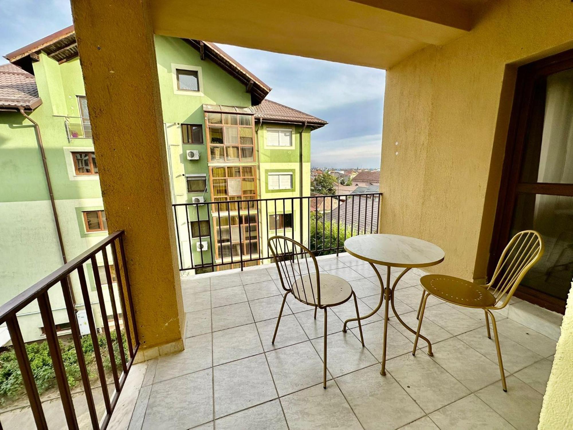 Apartament Novara 17 Craiova Buitenkant foto